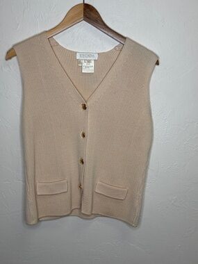 Escada Beige Ribbed V-Neck Buttoned Sweater Vest